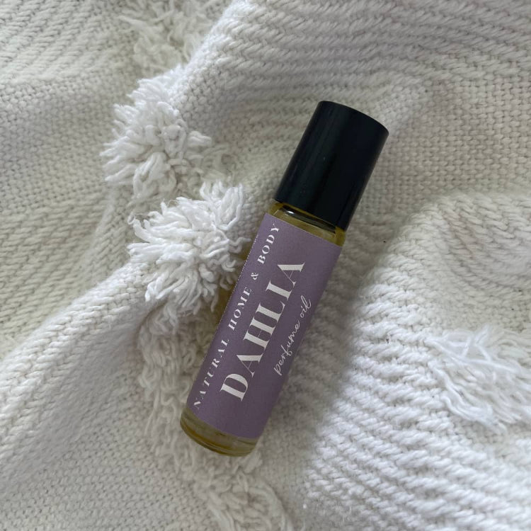 Natural perfume oil. Jasmine, vanilla and musk